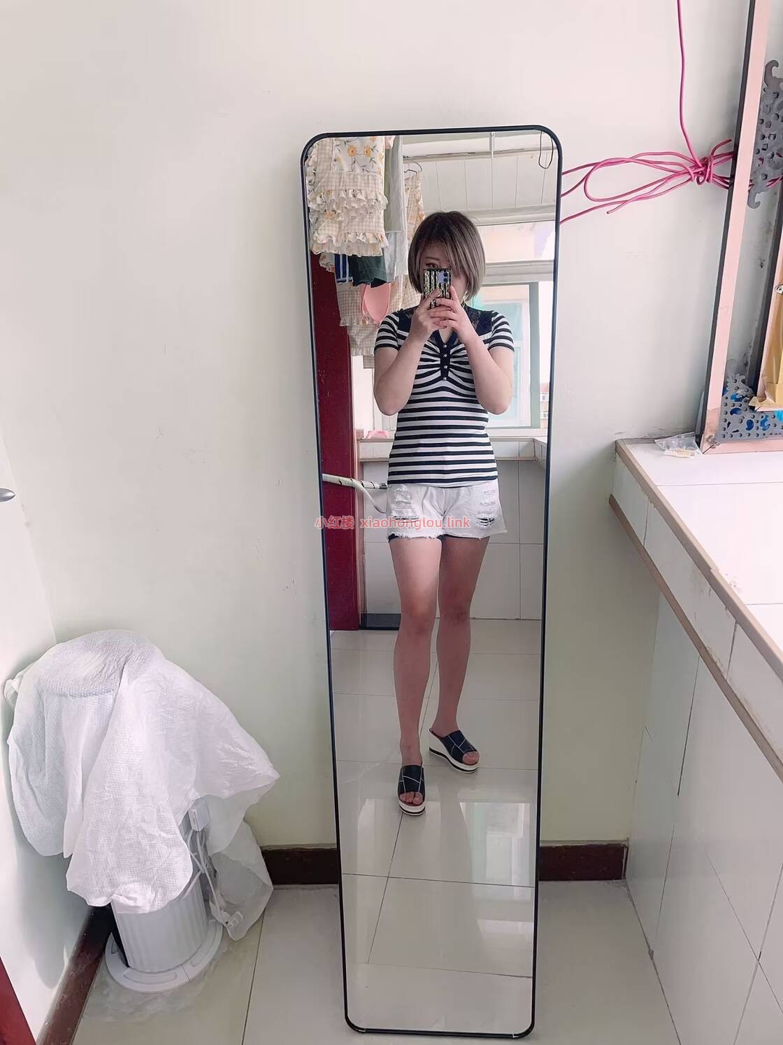 201934id5in2s899bv6w6o.jpg